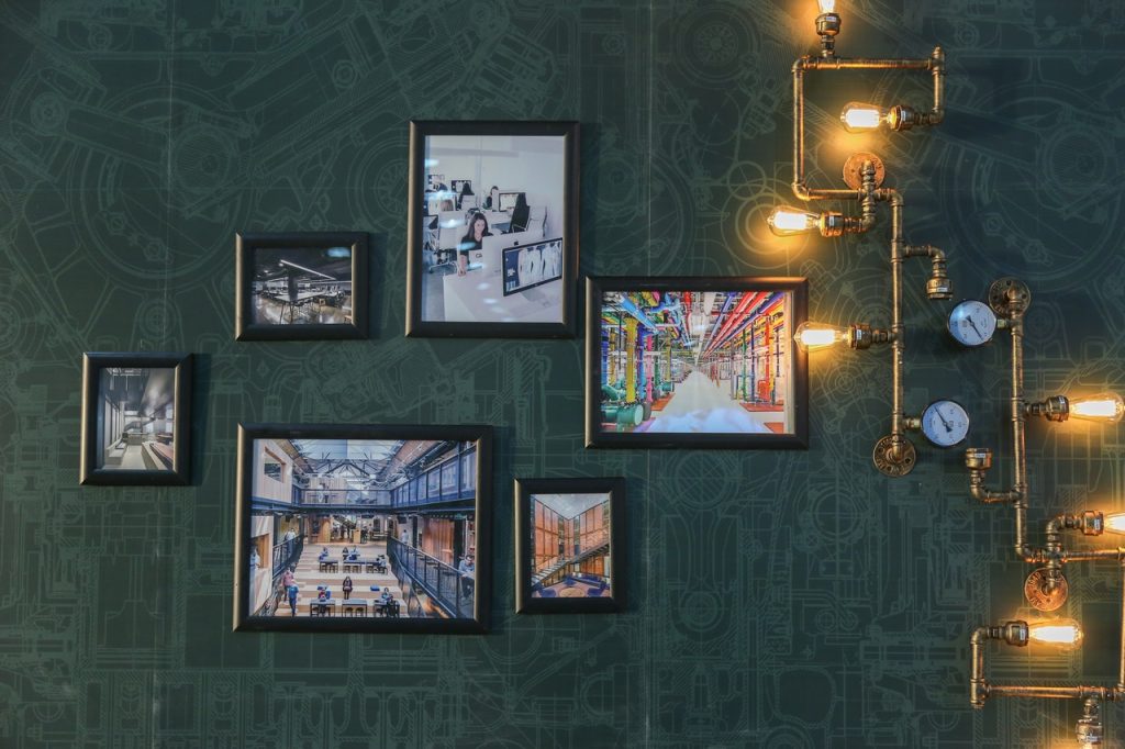 Cluster pictures for photo frame ideas